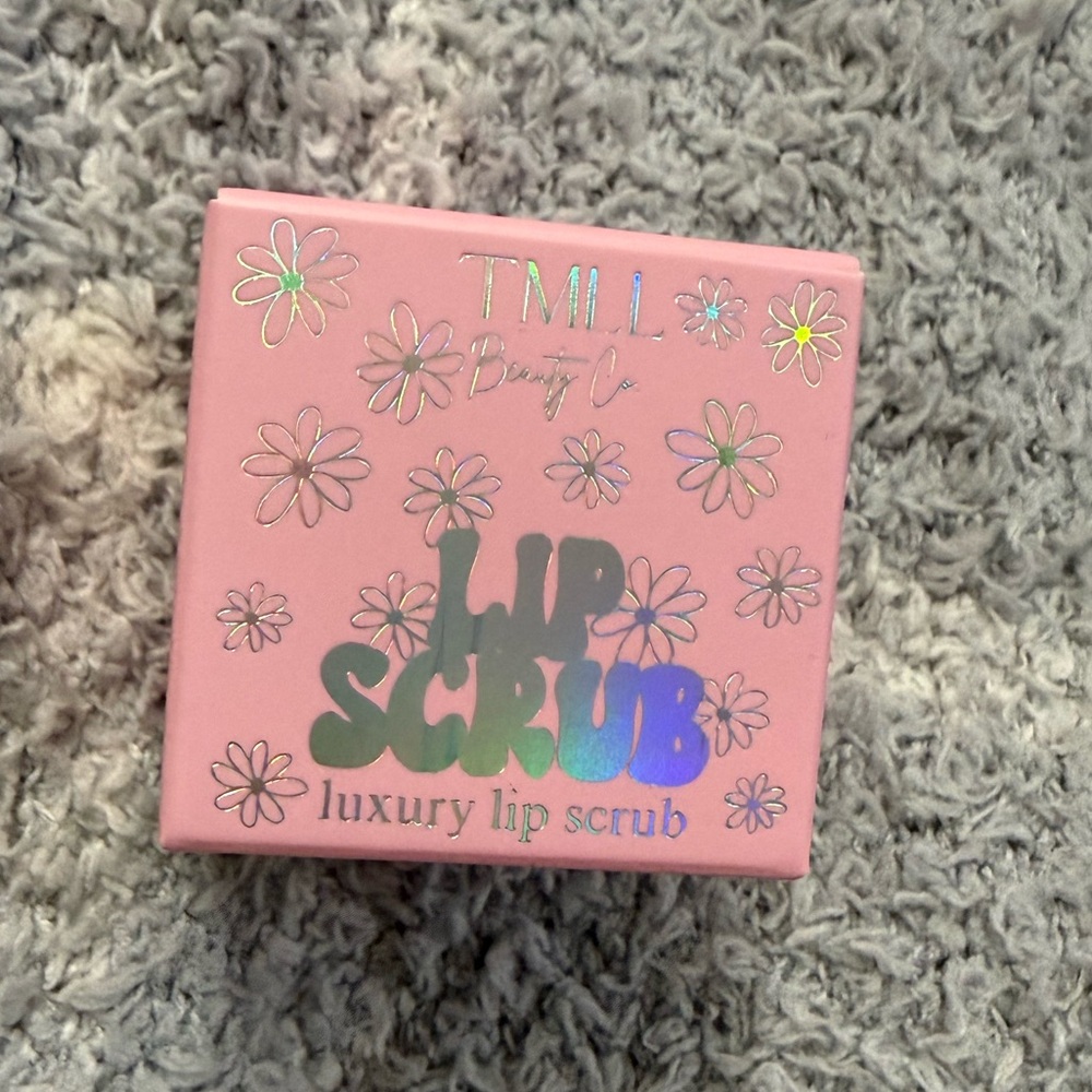 TMLL Strawberry Lip Scrub